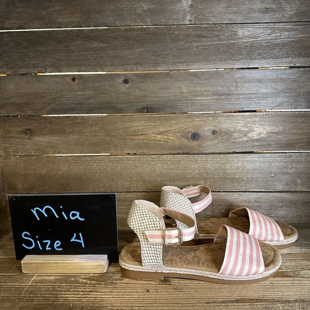 New NWOB Big Kids Mia Esmee Peach/Off‎ White Sandal Sandals Size 4 Y